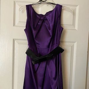 Dress with detachable belt.